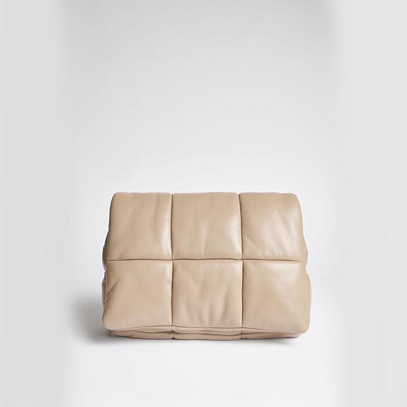 Wanda clutch bag sandstone
